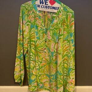 Lilly Pulitzer size Large Elsa Blouse 
Worn once 
Dry cleaned